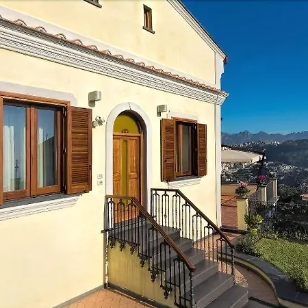 Maria Amalfi